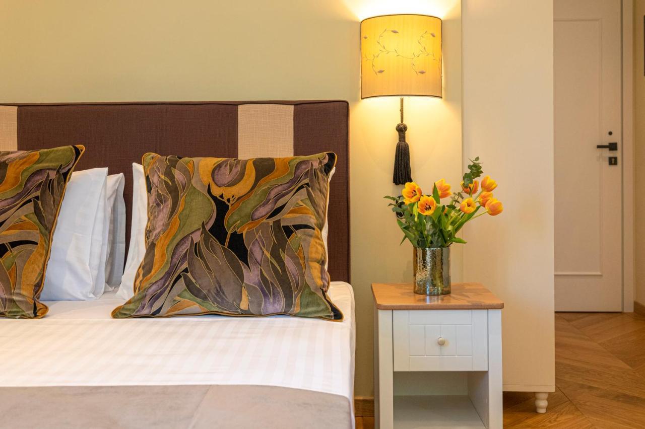 IPELHOME - Plaka Boutique Apartments Athènes Extérieur photo