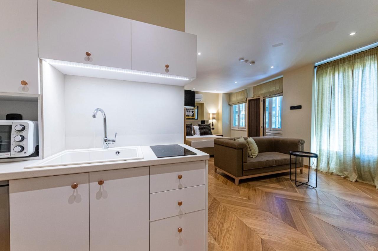 IPELHOME - Plaka Boutique Apartments Athènes Extérieur photo