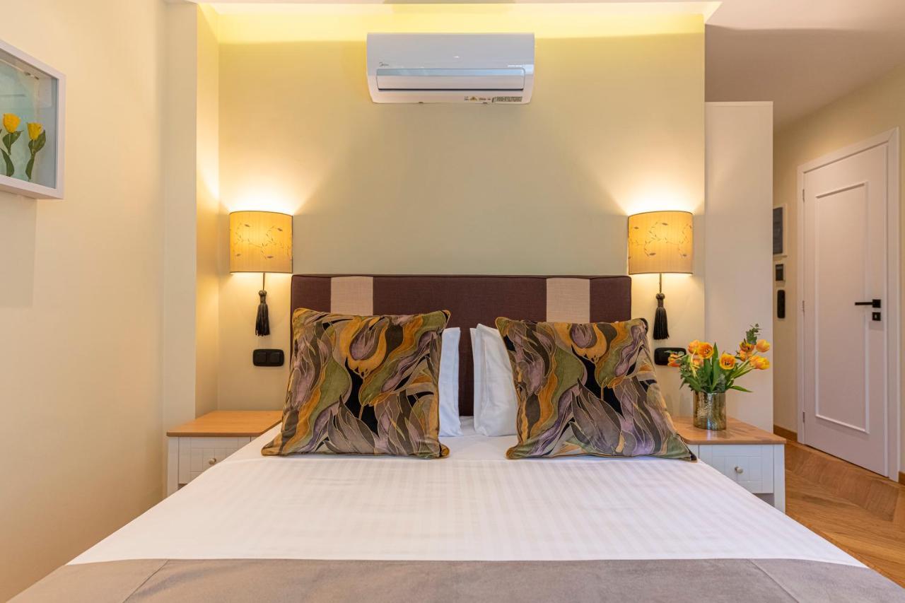 IPELHOME - Plaka Boutique Apartments Athènes Extérieur photo